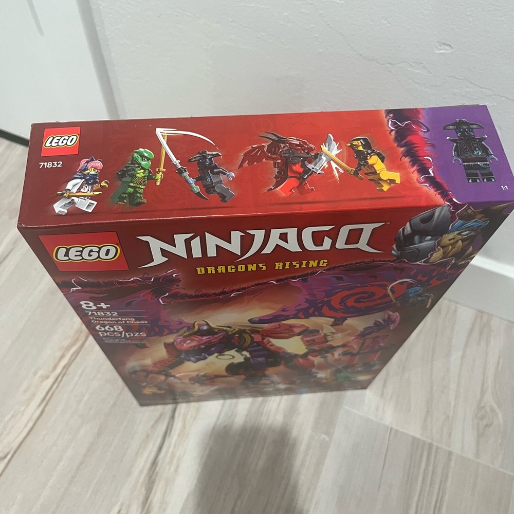 LEGO Ninjago Dragons Rising Thunderdragon - Red and Purple 71832 - Picture 8 of 12